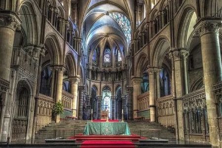 Canterbury, cuentos e Historia en su catedral