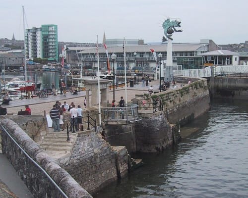 Mayflower Steps, monumento en Plymouth Mayflower Steps, monumento en Plymouth