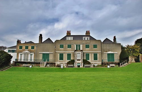 Preston Manor, una casa histórica en Brighton Preston Manor, una casa histórica en Brighton