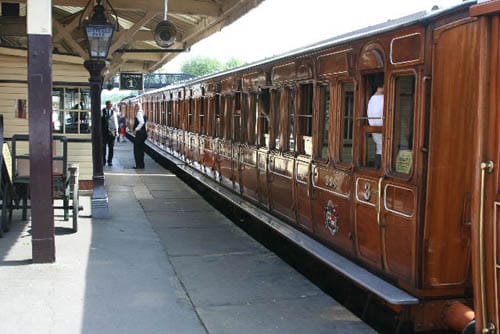 Bluebell, paseando en un tren centenario Bluebell, paseando en un tren centenario